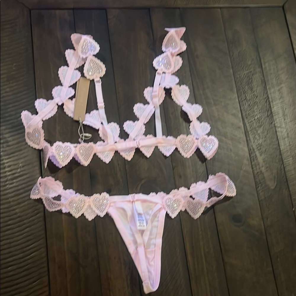 SKIMS Rhinestone Heart Set💕 - Picture 12 of 16